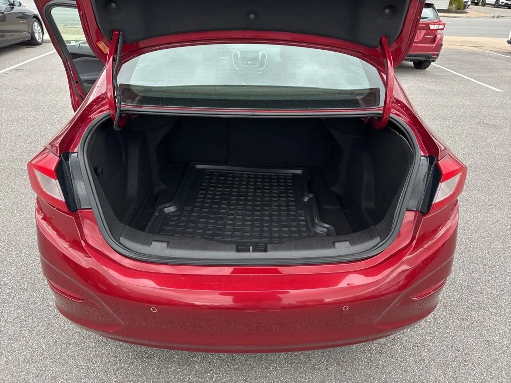 Used 2019 CAJUN RED TINTCOAT Chevrolet LT image 15