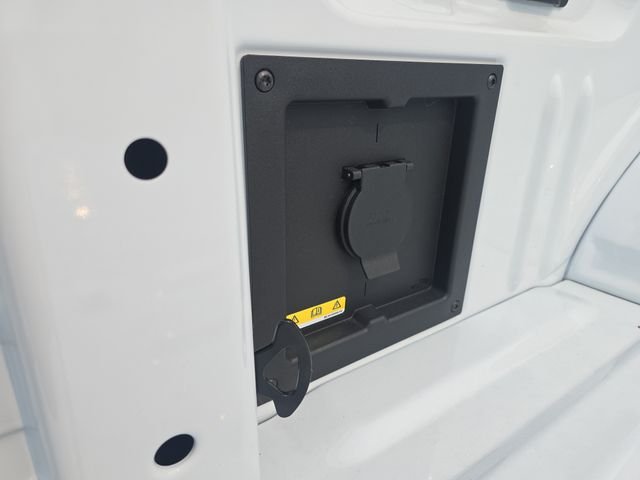 New 2026 Oxford White Ford Lariat® image 41