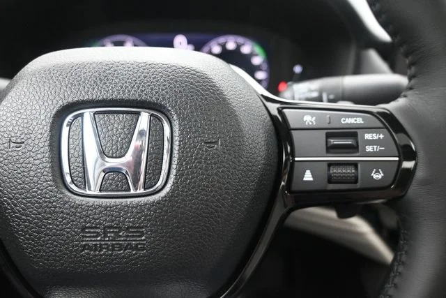 New 2026 Platinum White Pearl Honda Touring Hybrid image 31