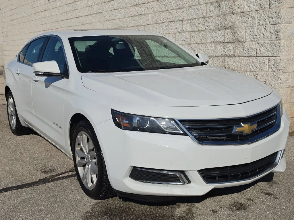 Used 2016 White Chevrolet LT image 14