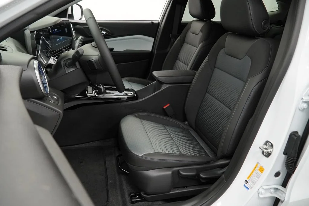 New 2026 Summit White Chevrolet LT image 6