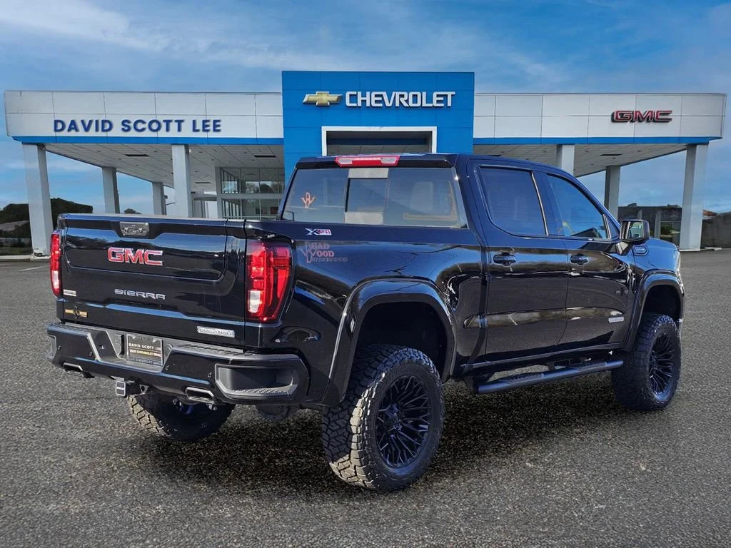 New 2026 Onyx Black GMC Elevation image 9