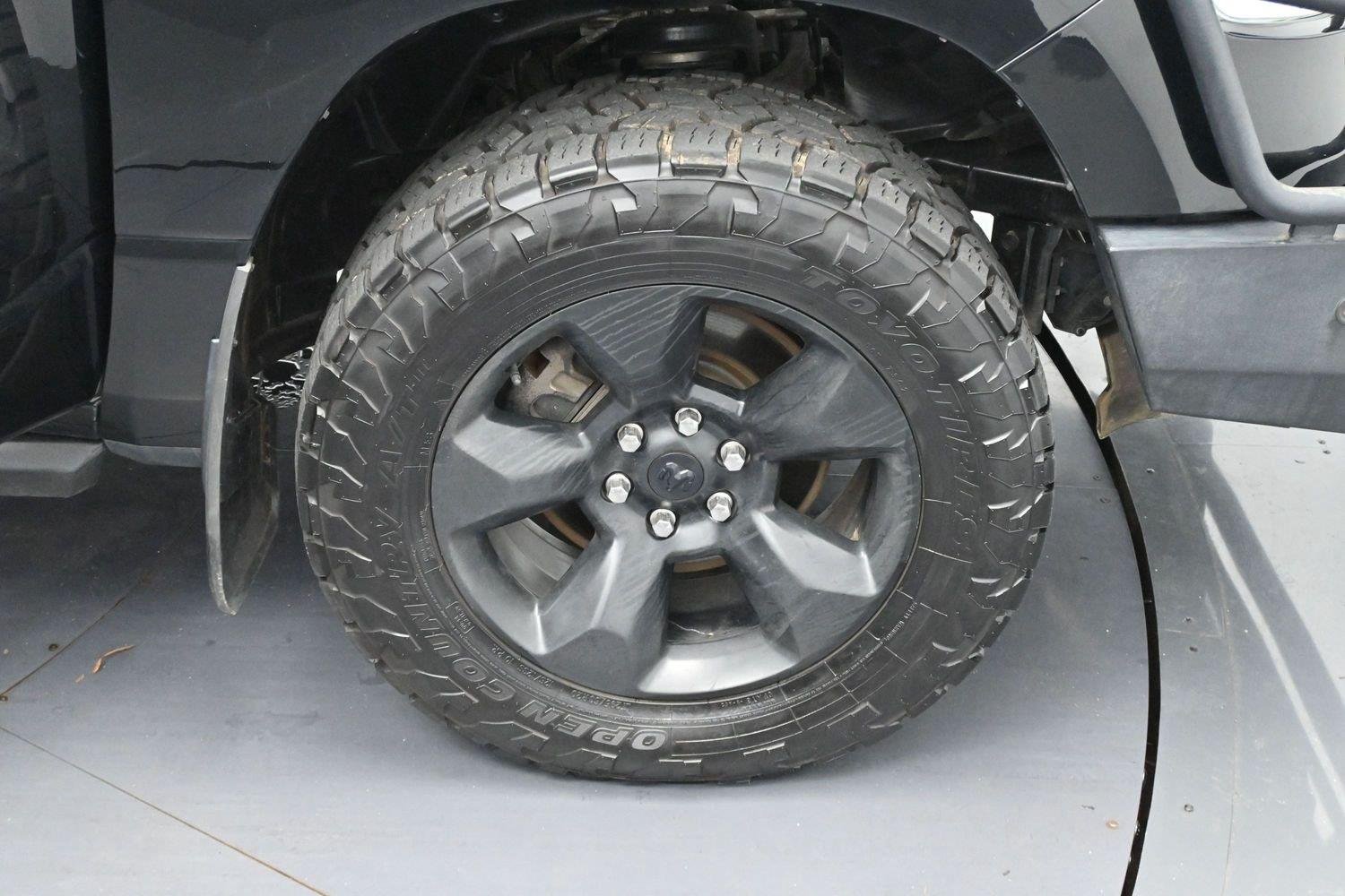 Used 2019 Diamond Black Crystal Pearlcoat Ram Big Horn/Lone Star image 30
