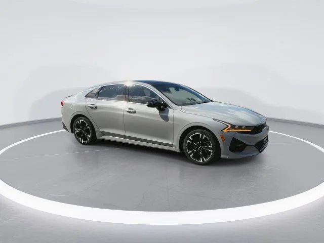 Used 2023  Kia GT-Line image 2
