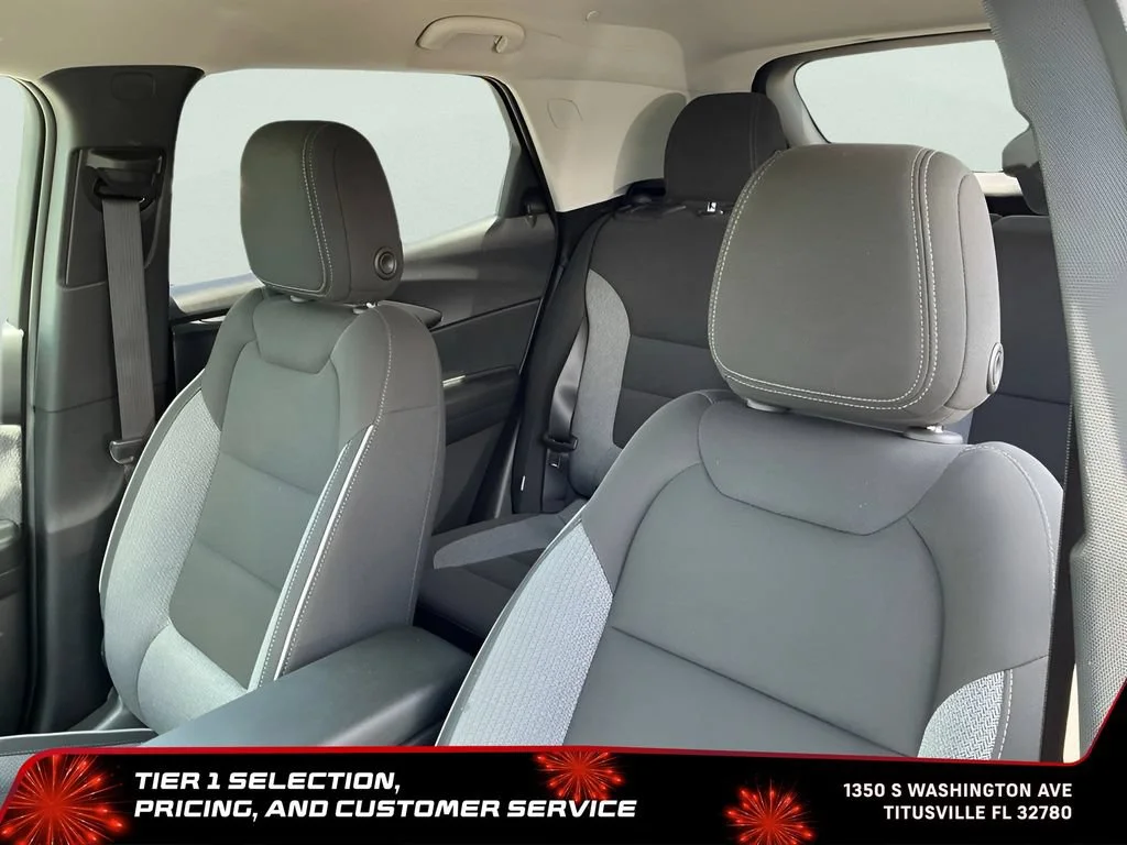 Used 2025 Mosaic Black Metallic Chevrolet LT image 15