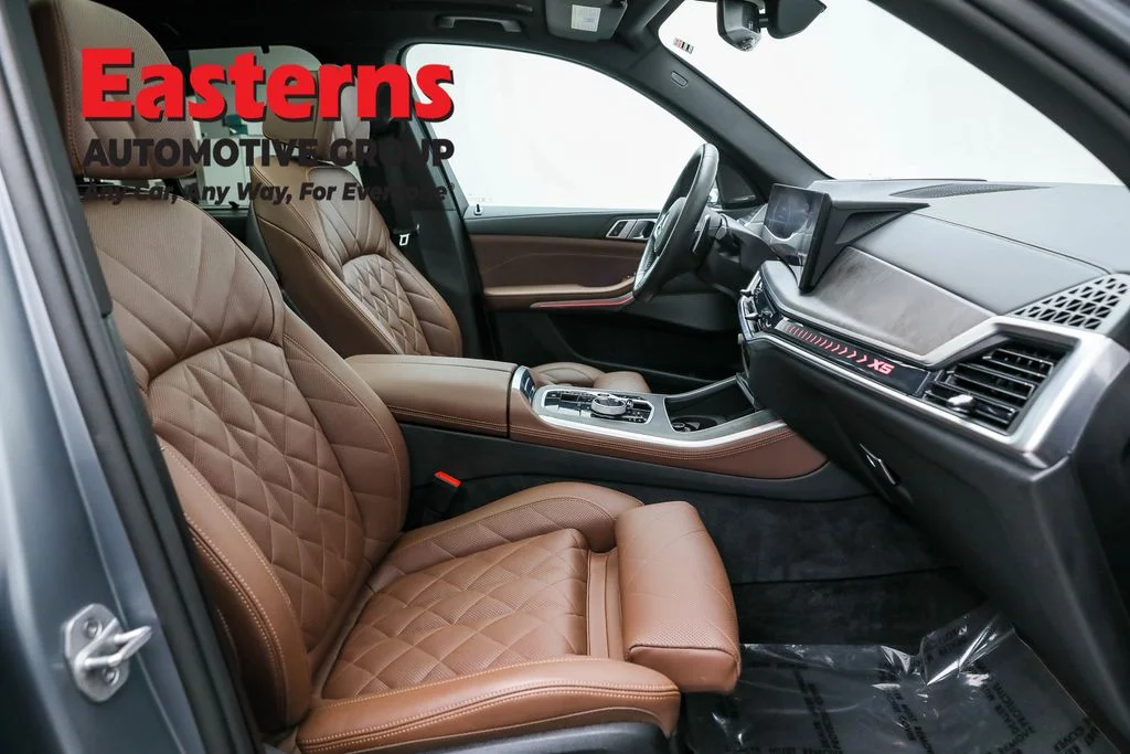 Used 2025 Gray BMW xDrive40i image 25