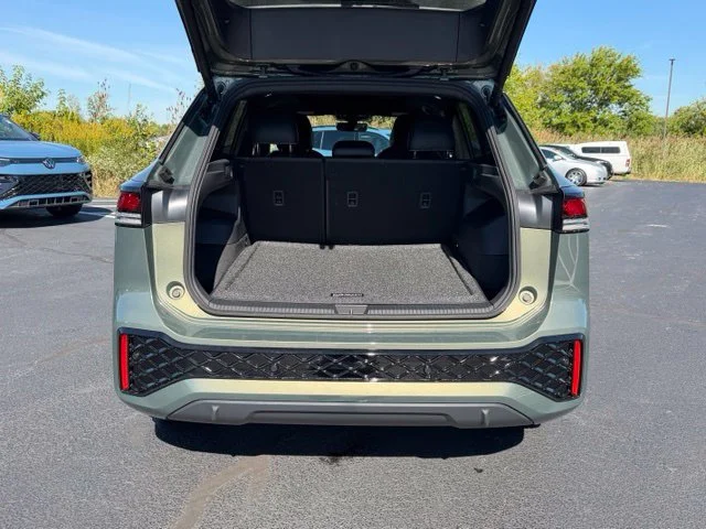 New 2026 Avocado Green  W/Black Roof Volkswagen 2.0T SE R-Line Black image 4