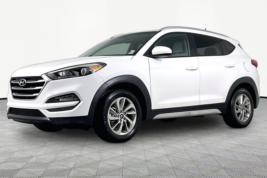 Used 2017 White Hyundai SE image 1