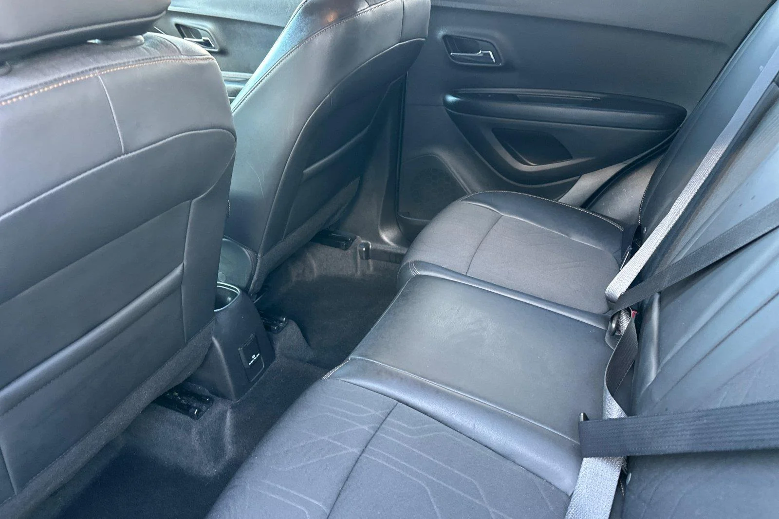 Used 2022 Summit White Chevrolet LT image 12