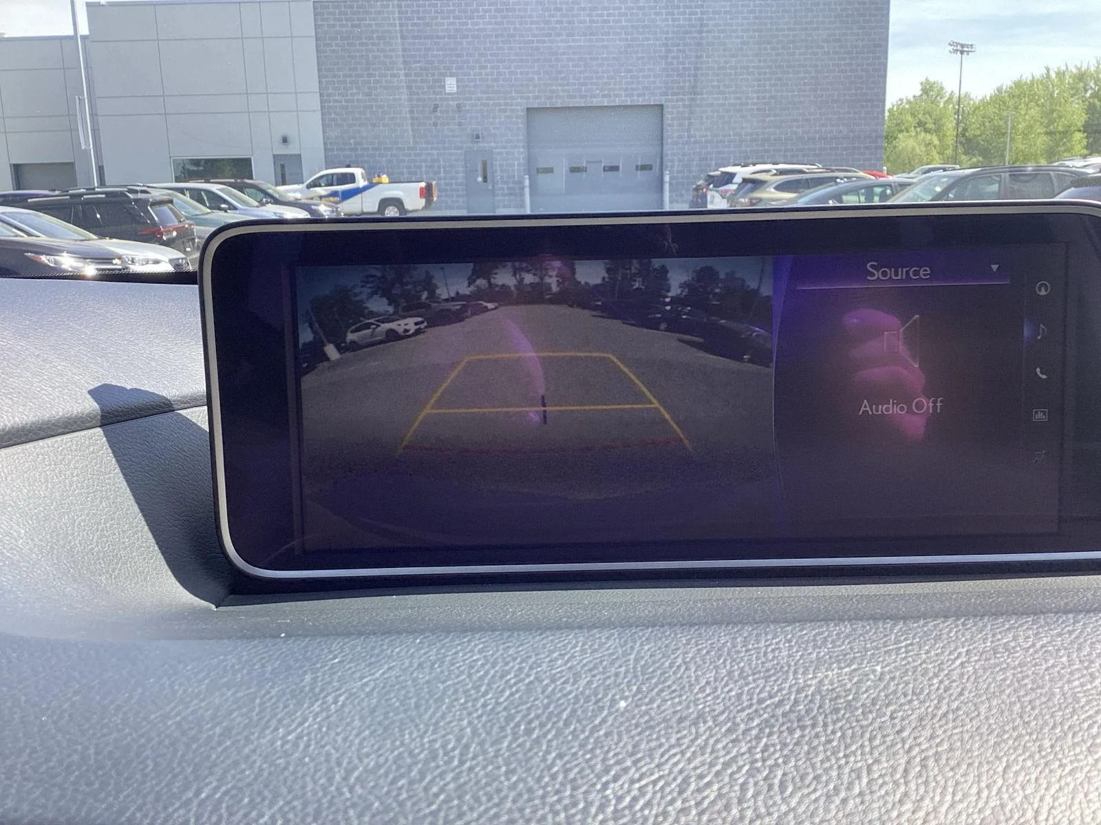 Used 2018 Matador Red Mica Lexus Base image 23