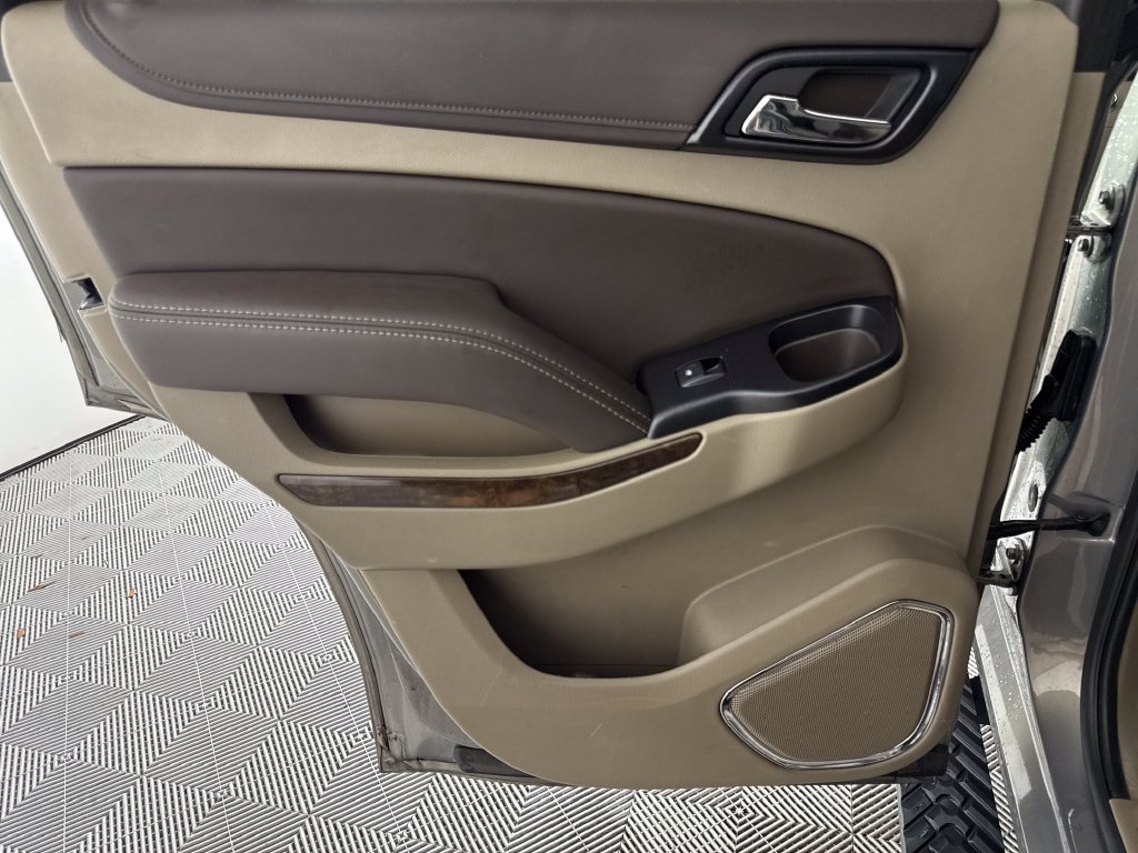 2019 Chevrolet Tahoe LT - Photo 12