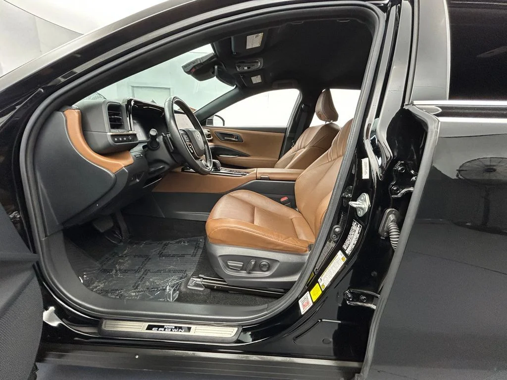Used 2025 Black Toyota XLE image 11