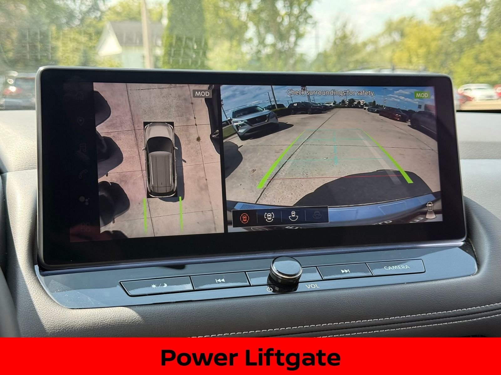 Certified Used 2025 Gun Metallic Nissan Platinum image 22