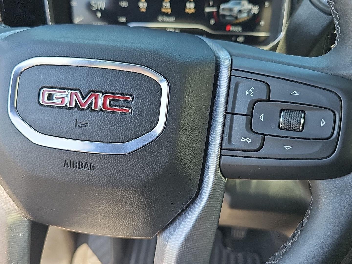 Used 2024 Summit White GMC Elevation image 24