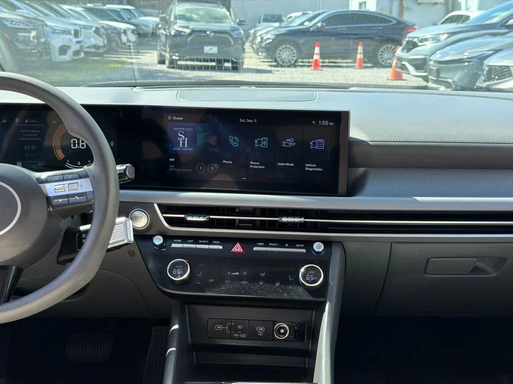 Used 2024 Silver Hyundai SEL image 23