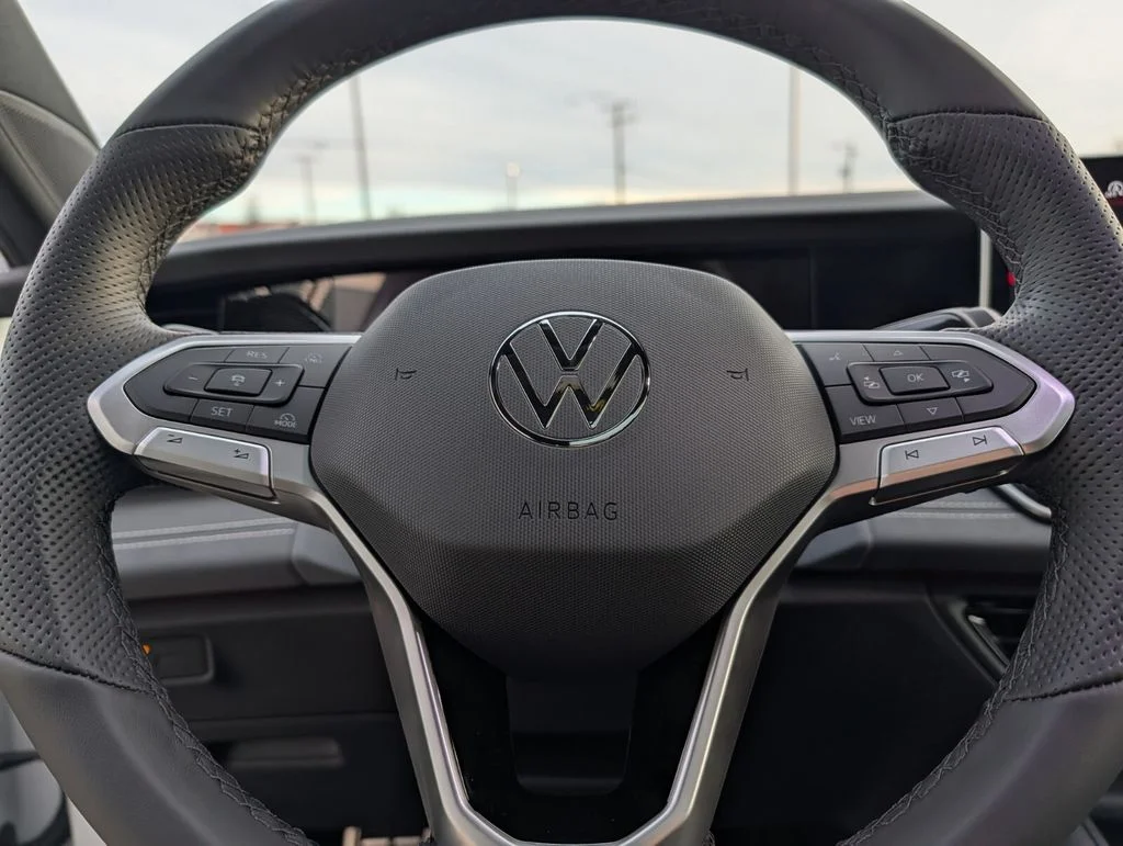 New 2026 White/off-white Volkswagen 2.0T SE R-Line Black image 19