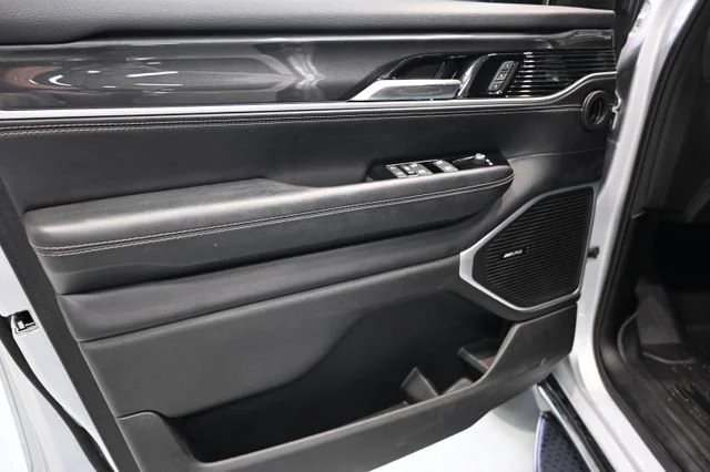 Used 2022  Jeep Series I image 29