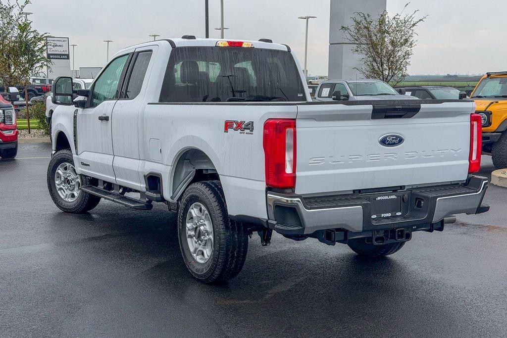 New 2026 Oxford White Ford F-250® XLT image 14