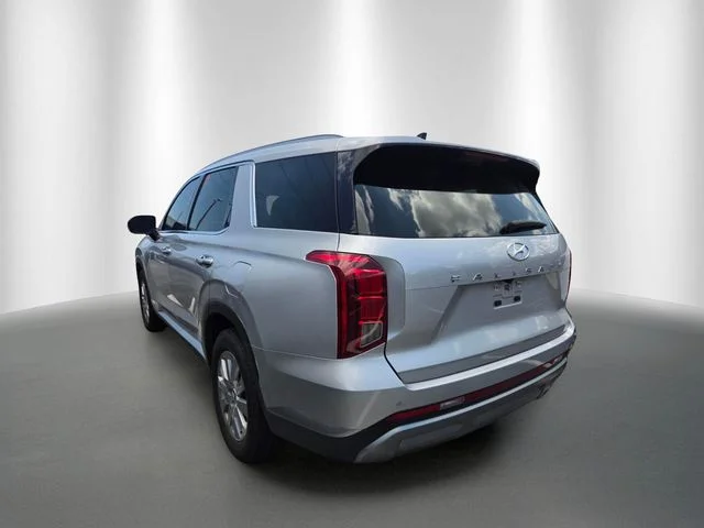 Used 2025 Silver Hyundai SEL image 2