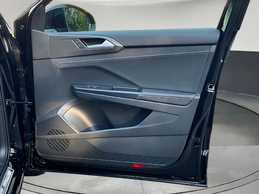 New 2027 Black Volkswagen 1.5T SE Black image 26