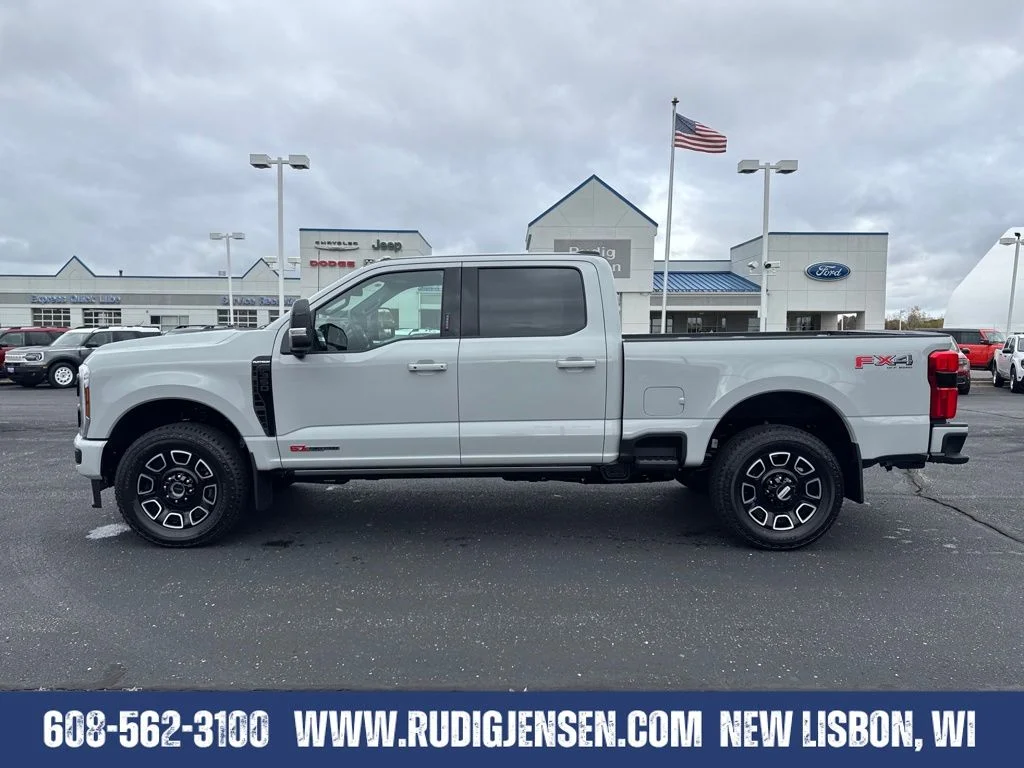 2026 Ford F-350 Super Duty Platinum - Photo 2