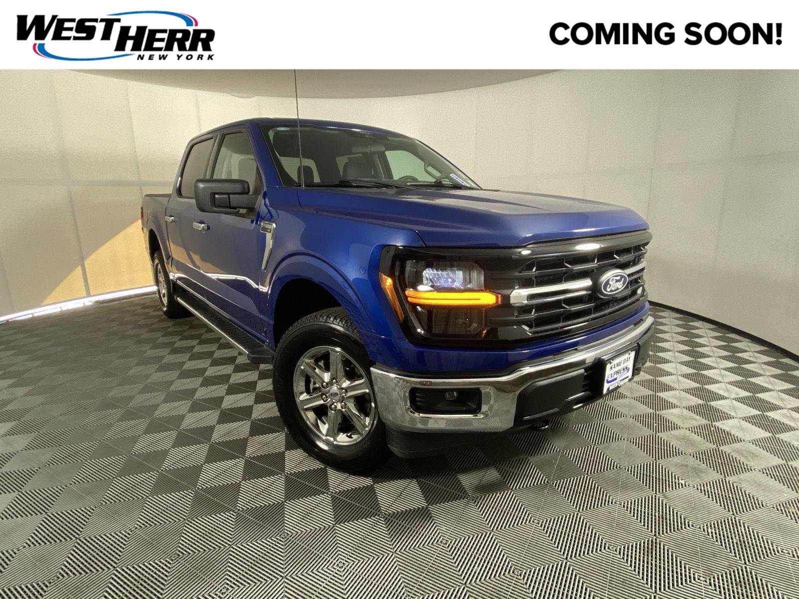 Used 2025 Atlas Blue Ford XLT image 1