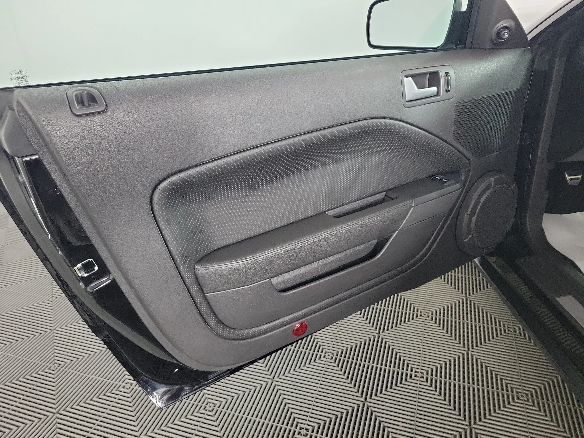 Used 2008 Ebony Clearcoat Ford Shelby GT500 image 26