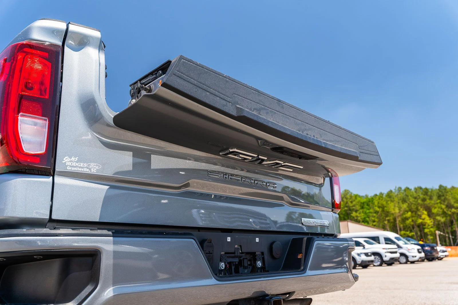 Used 2023 Silver GMC Elevation image 21