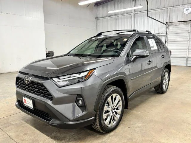 Certified Used 2025 MAGNETIC GRAY MET. Toyota  image 3