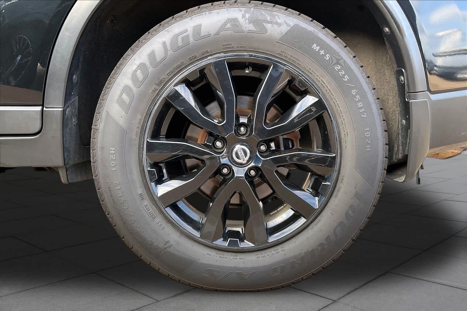 Used 2019 Magnetic Black Pearl Nissan S image 11