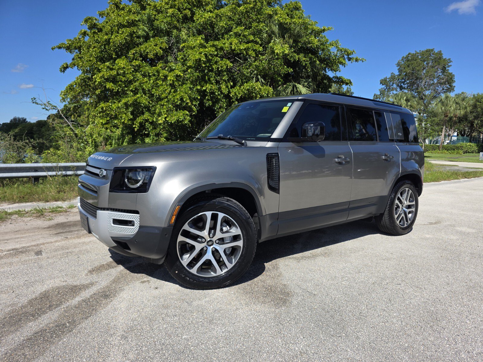 2024 Land Rover Defender