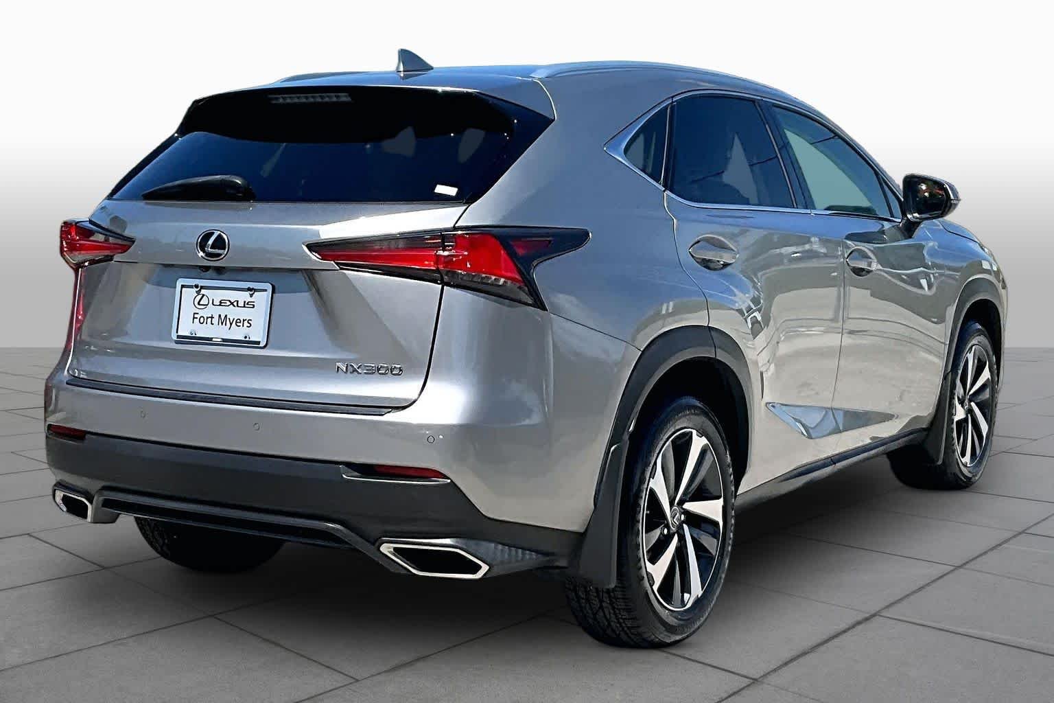 Used 2019 Atomic Silver Lexus  image 13
