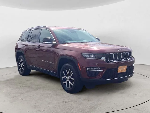Certified Used 2023 Velvet Jeep Limited image 7
