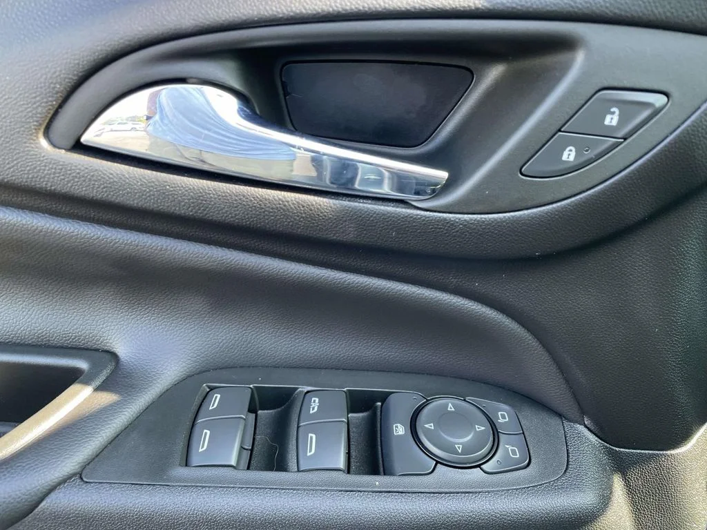Used 2023 Sterling Gray Metallic Chevrolet LT image 18