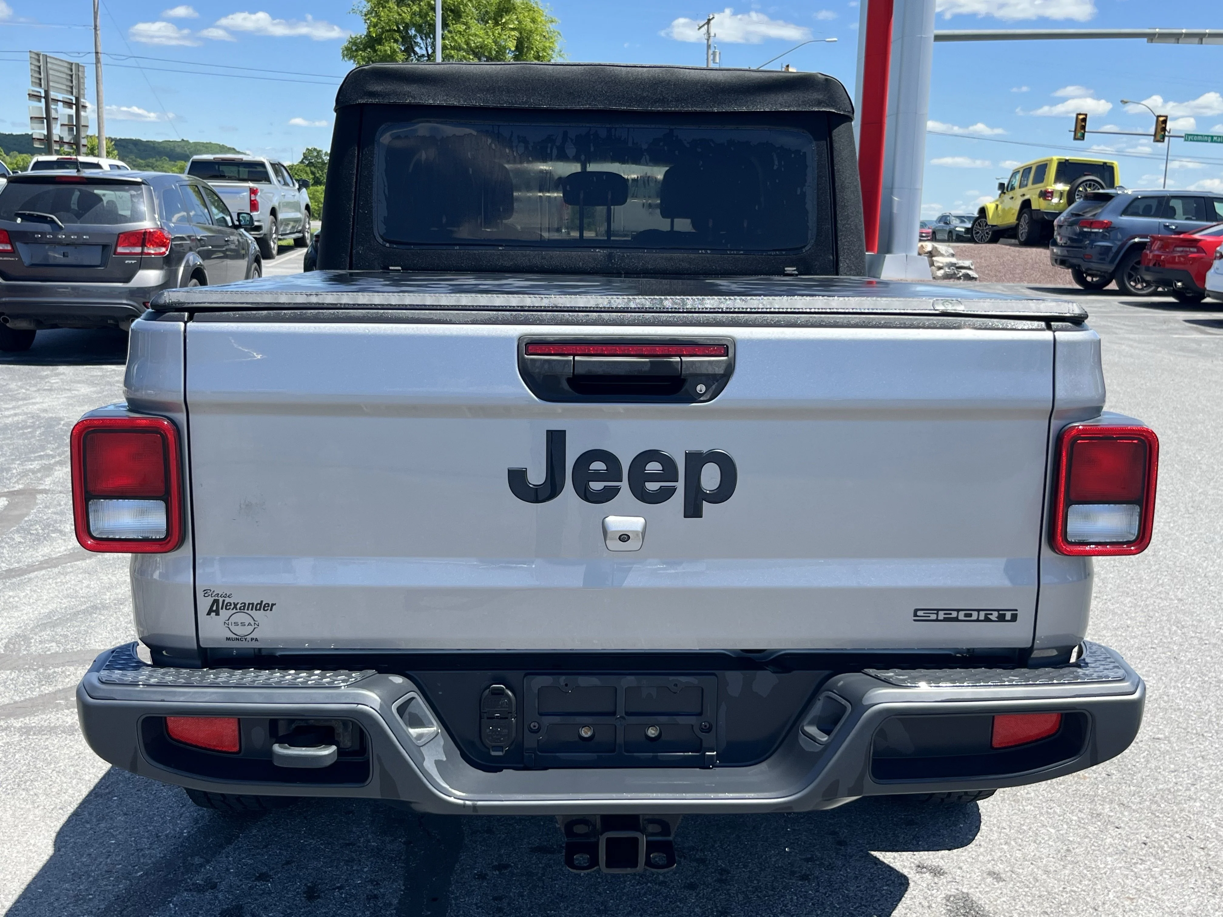 Used 2020 Billet Silver Metallic Jeep Sport image 6