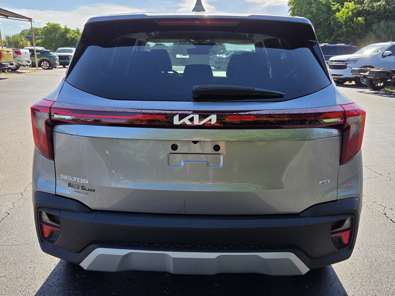 Used 2024 Steel Gray Kia LX image 4