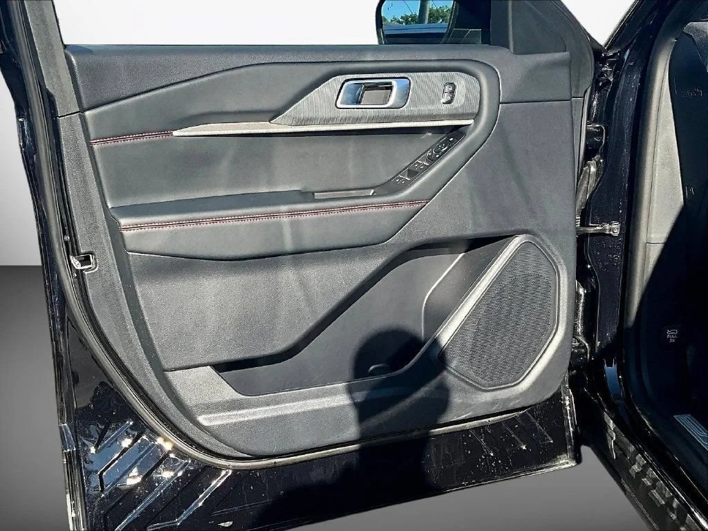 Used 2026 Black Metallic Ford ST-Line image 22