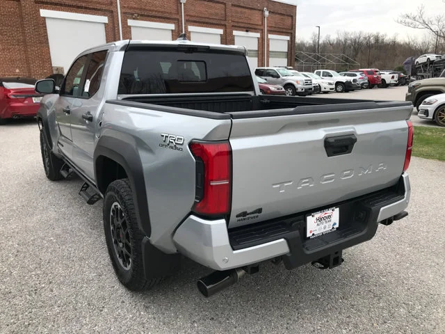 2026 Toyota Tacoma TRD Off Road - Photo 6