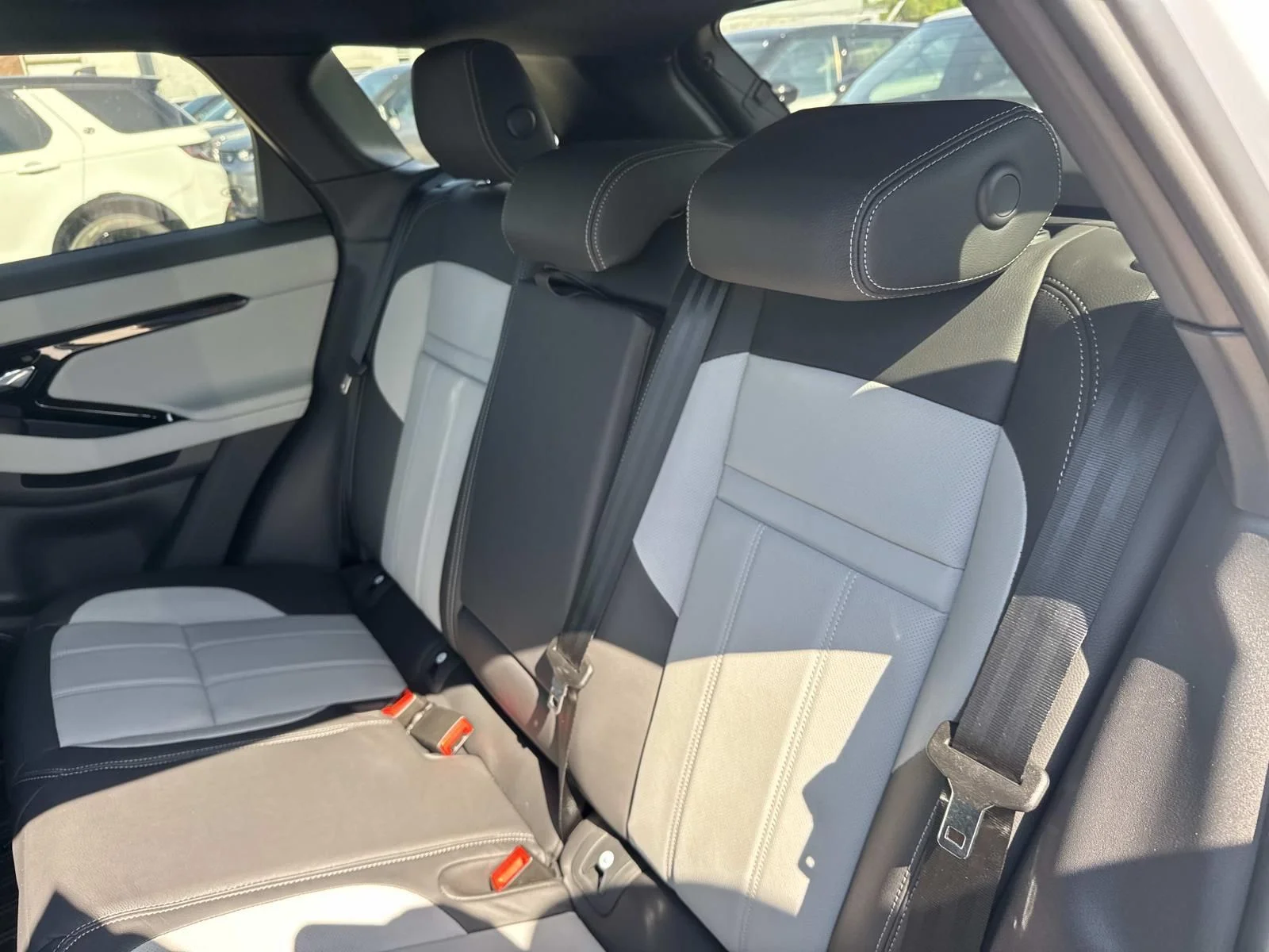 New  White Land Rover Hoxton Edition image 8