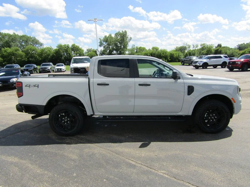 New 2026 Avalanche Ford XLT image 10