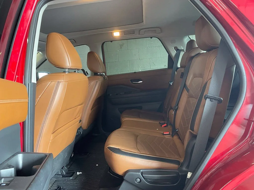 Used 2023 Red Nissan Platinum image 17