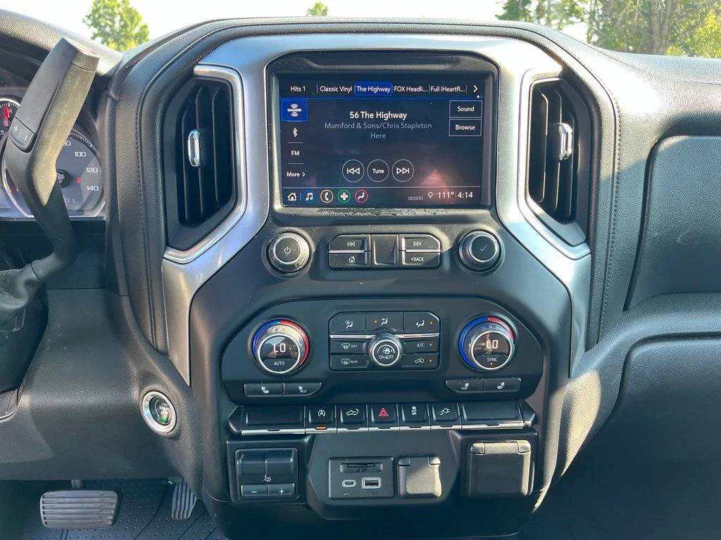 Used 2019 Red Chevrolet LT image 17