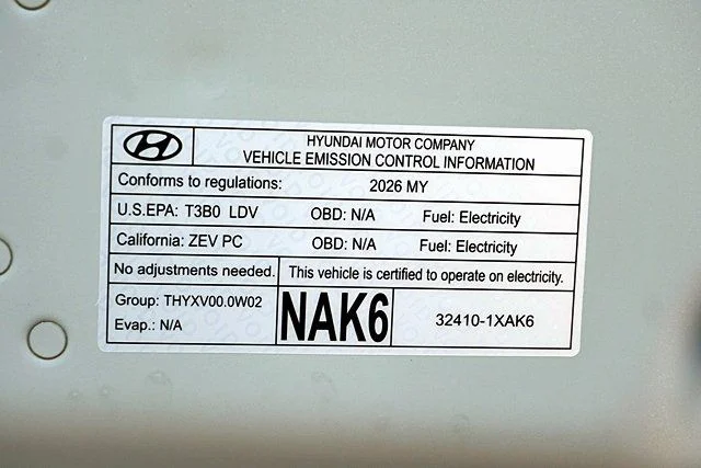 Used 2026 Gold Hyundai Limited image 38