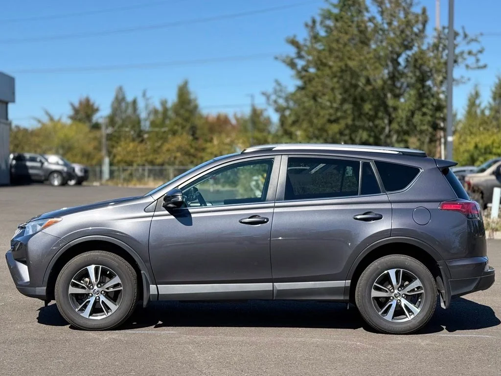 Used 2017 Gray Toyota XLE image 2