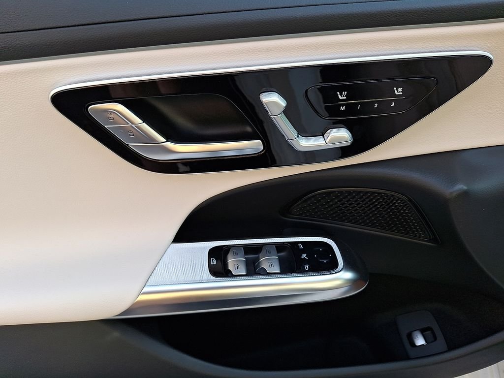 New 2026 Polar White Mercedes-Benz E 350 image 12