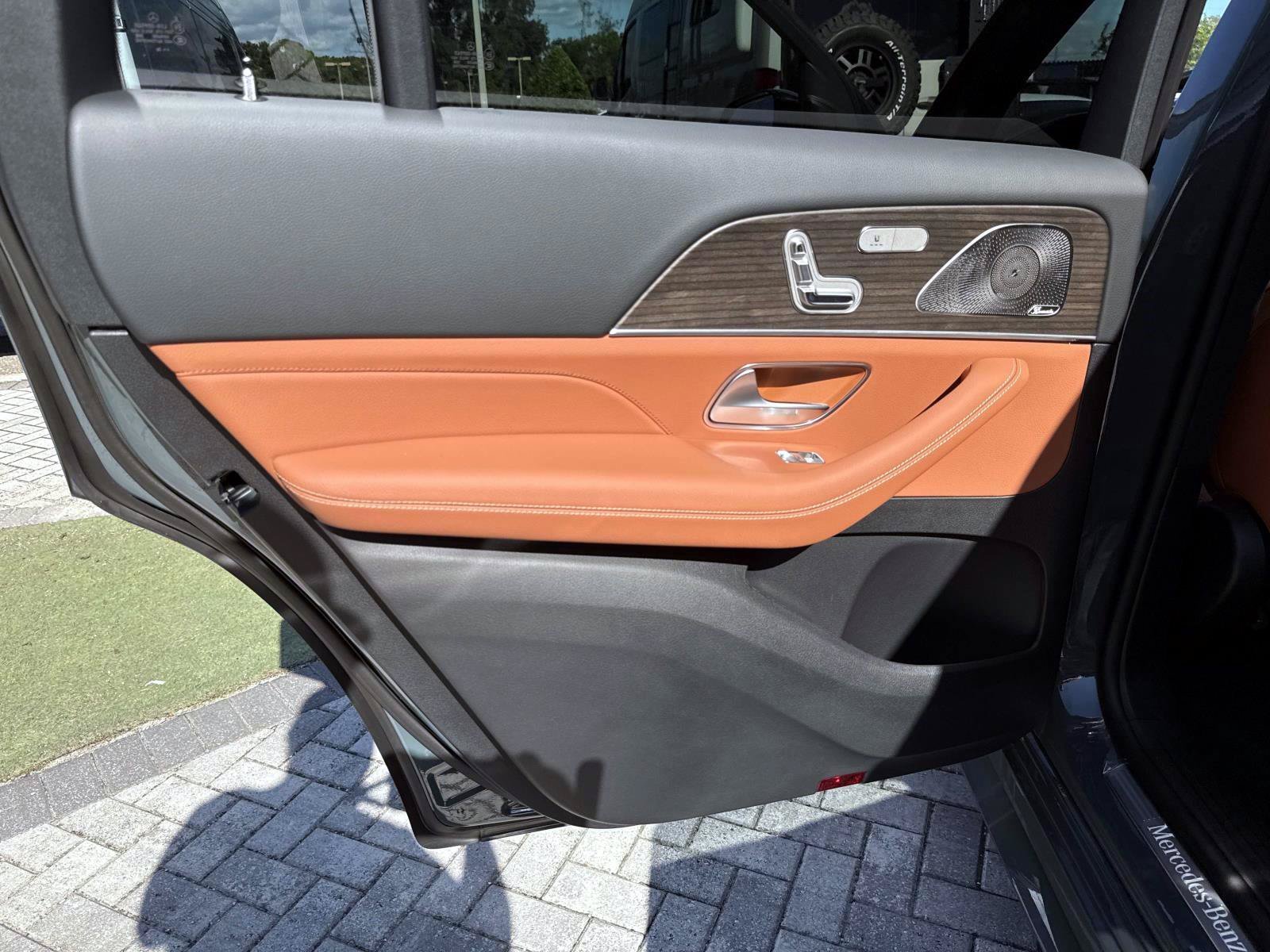New 2027  Mercedes-Benz 450 4MATIC® SUV image 12