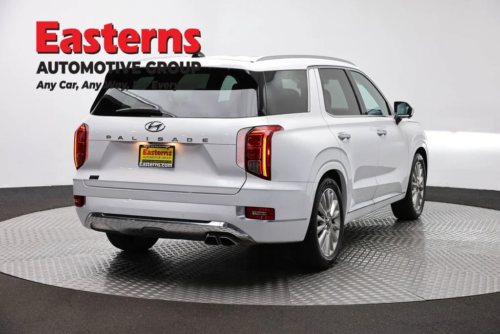 Used 2020 White Hyundai Limited image 5