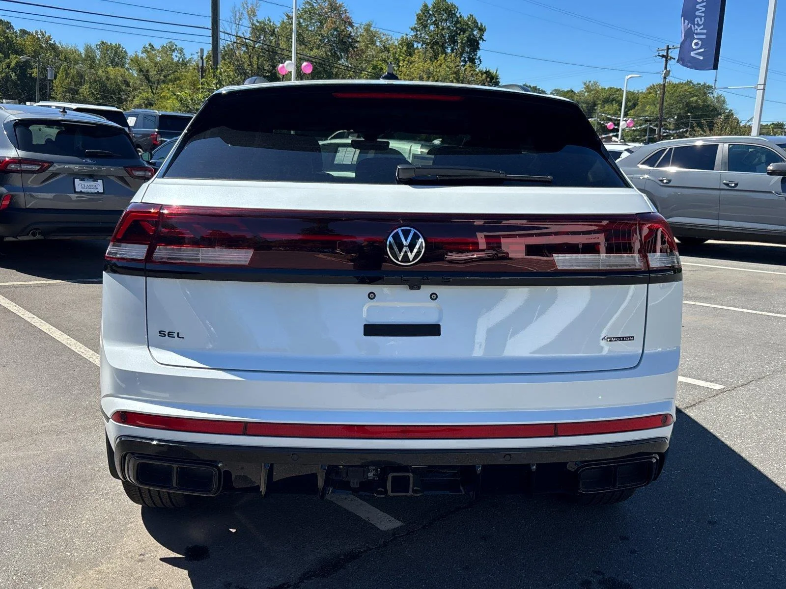 New 2026 Opal White Pearl Volkswagen 2.0T SEL R-Line Black image 4