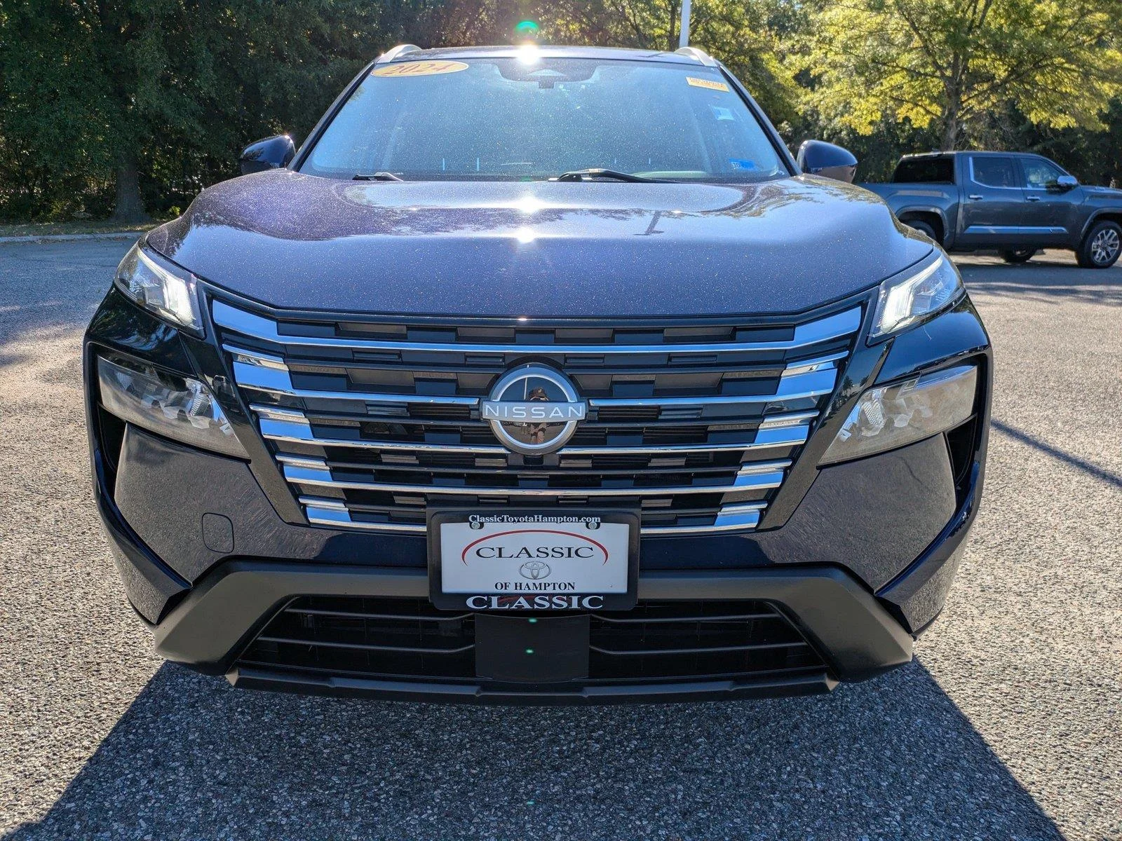 Used 2024 Deep Ocean Blue Pearl Nissan SV image 9