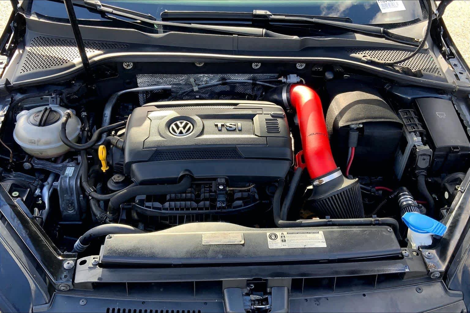 Used 2015 Carbon Steel Gray Metallic Volkswagen S image 30